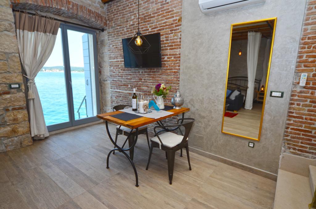 Appartement Arnolongo Sea View à Rovinj Extérieur photo